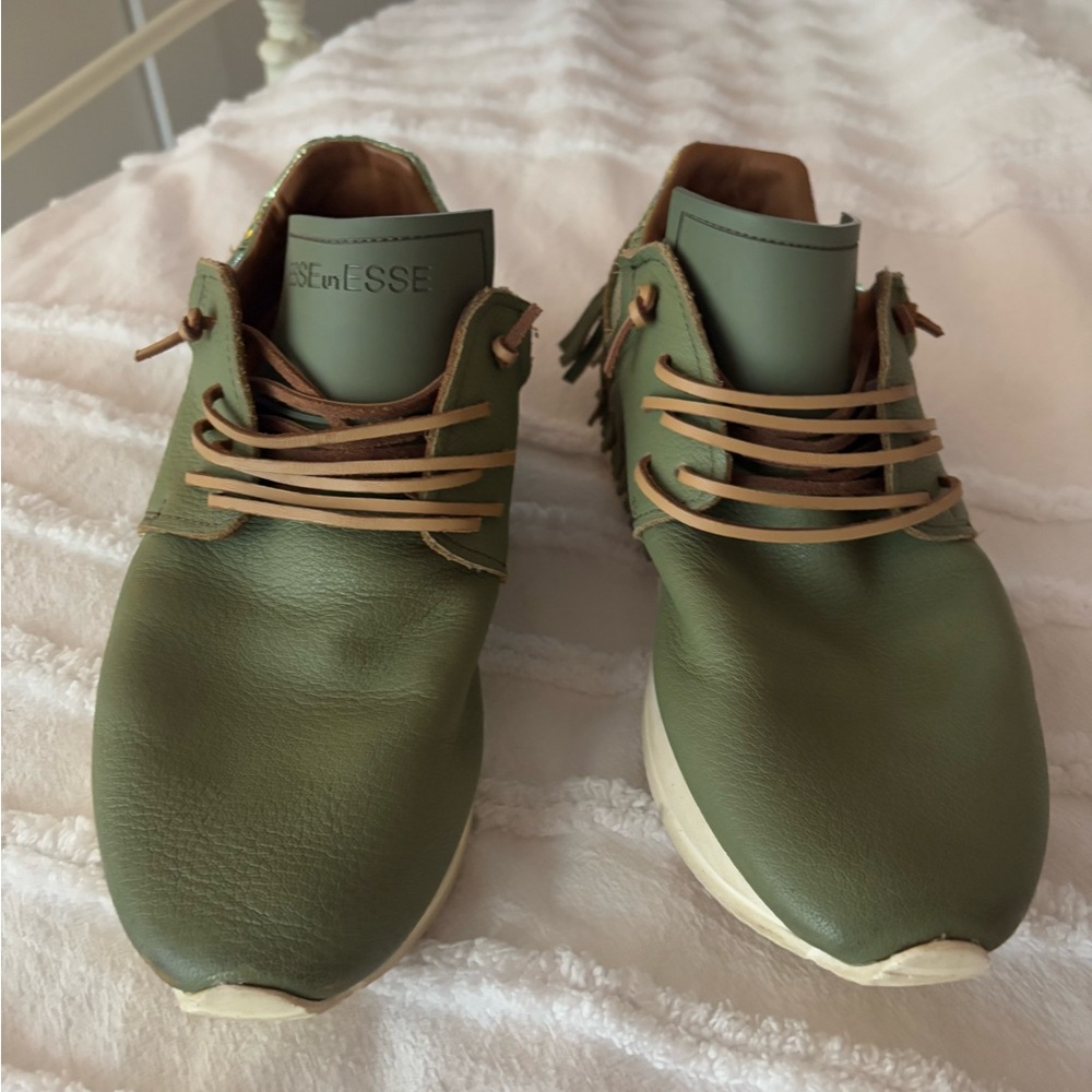 Esseutesse Olive Green Sneakers